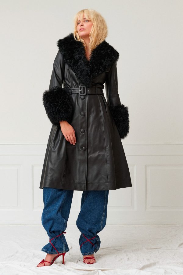 Foxy Shearling Coat in Black Online now