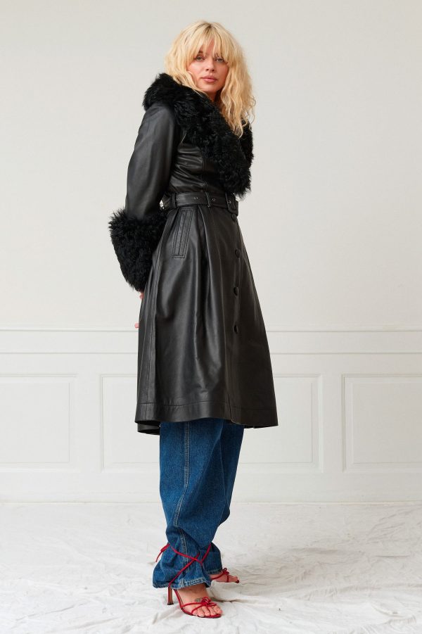 Foxy Shearling Coat in Black Online now