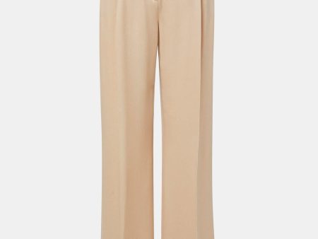 Robinne Pant in Sand Online